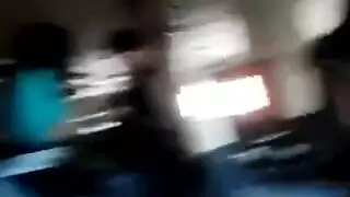 فرج مغربي يطحن على أنغام أشد الأغاني العربية إثارة