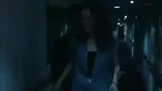 جنس محرم بين الأم والابن حركة إباحية قوية في غرفة النوم