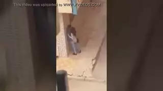 فيديو نيك تحرش عربي زانق خطيبته في الشارع هاريها بعبصه وتقفيش