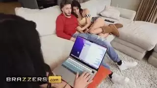 مغر سارة العربية تغري فرنك بلجيكي في غرفتها في جلسة اللعنة مشبع بالبخار مباشرة خلف ظهرها