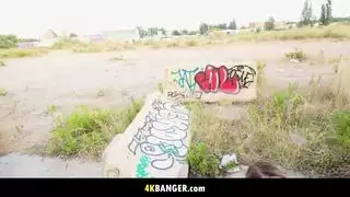 الملاك الشقراء ريفاس تأخذ ضربًا شرجيًا قاسيًا في موقف السيارات