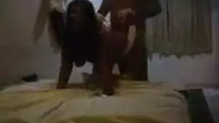 الكلبة لسان