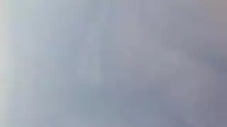 المص المبلل للزوجة للقضيب الصلب يوصلها للنشوة القوية