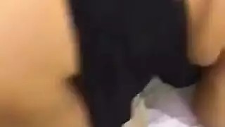 امرأة عربية ناضجة تأخذ قضيبًا صلبًا من عشيقها